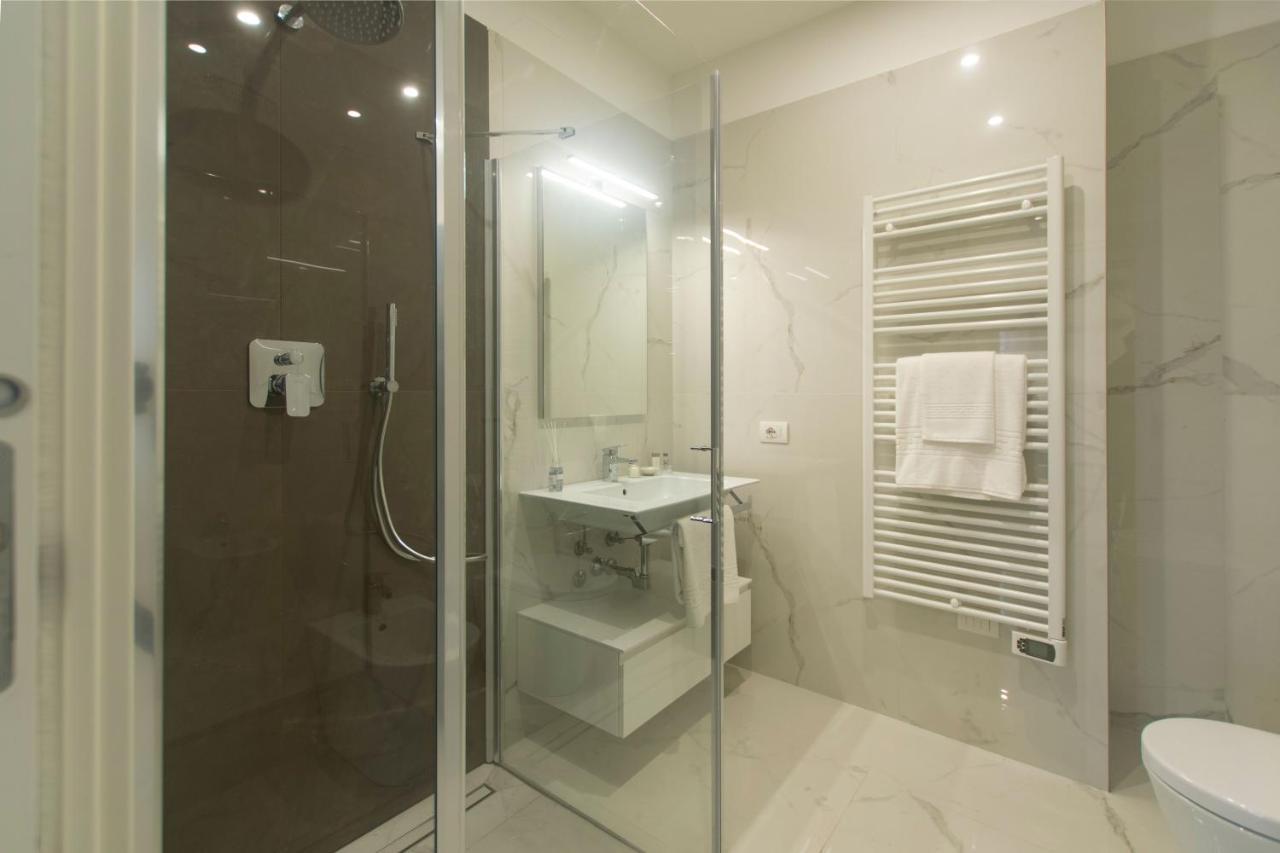 Residence Flow-R Riccione Eksteriør billede