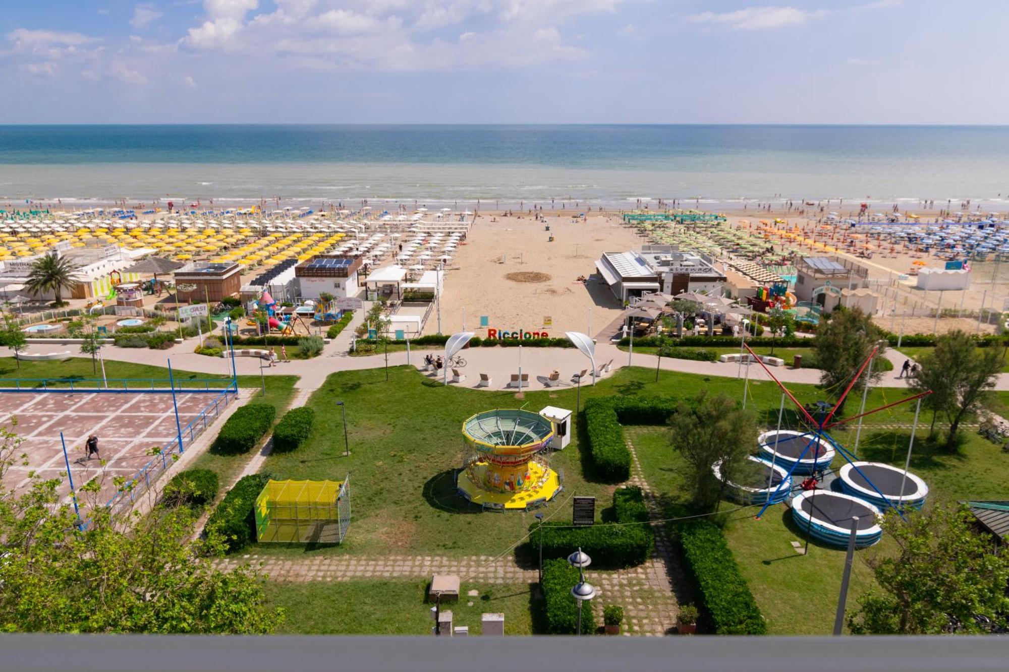 Residence Flow-R Riccione Eksteriør billede
